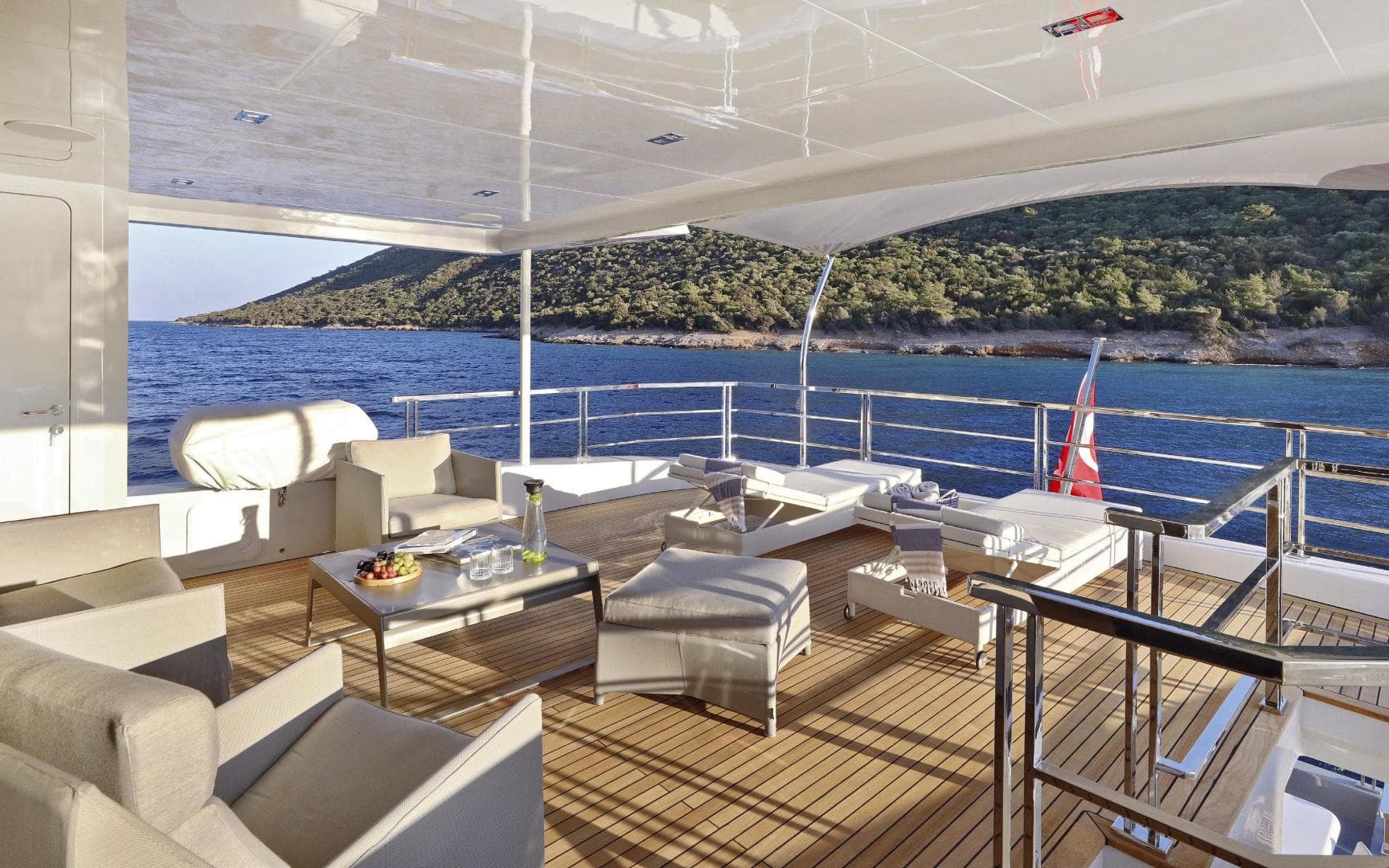 2024 Aegean Yacht Explorer M26