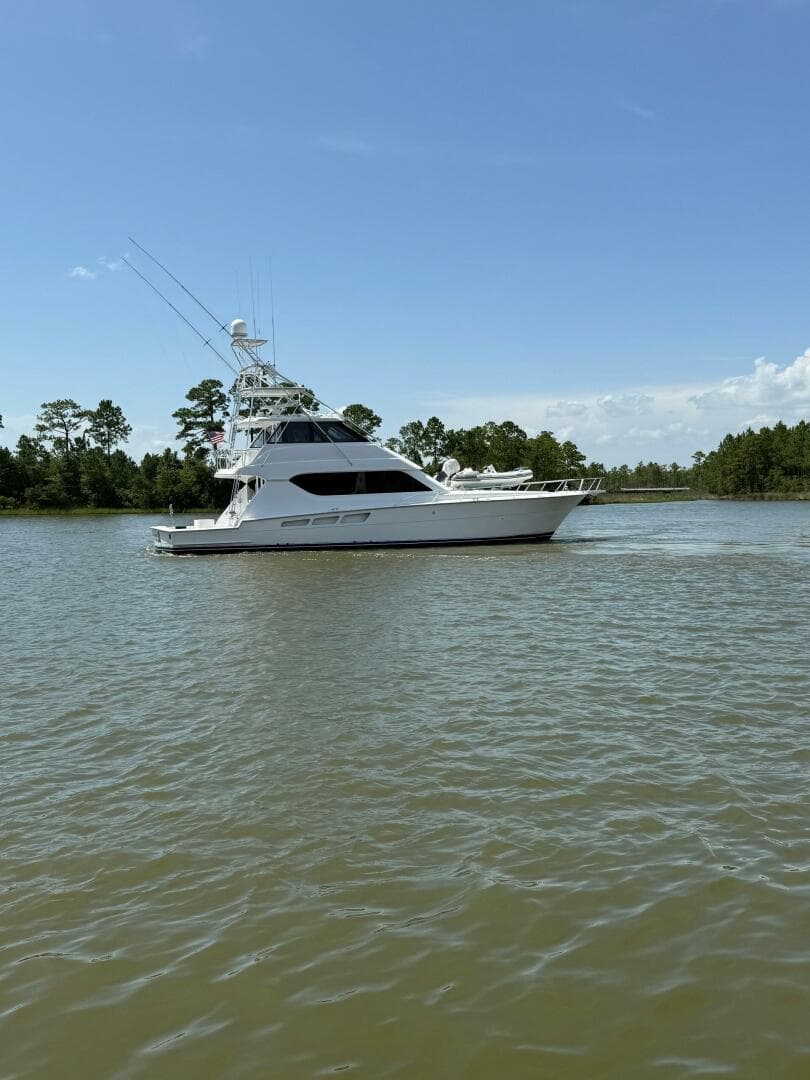 2002 65 Hatteras Convertible Moontan Starboard
