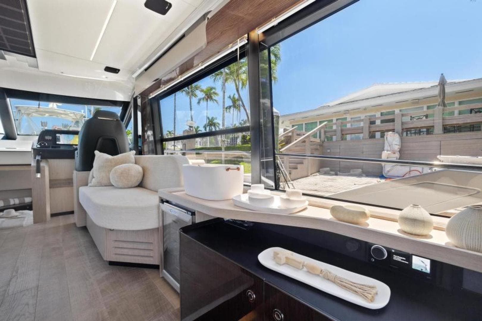 2022 Absolute 48 Coupe