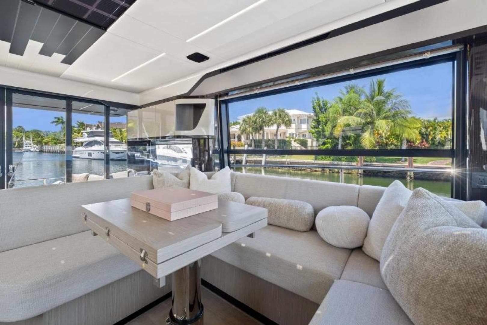 2022 Absolute 48 Coupe