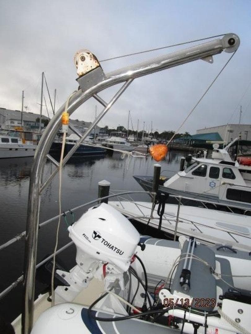 36' Kadey-Krogen tender davit