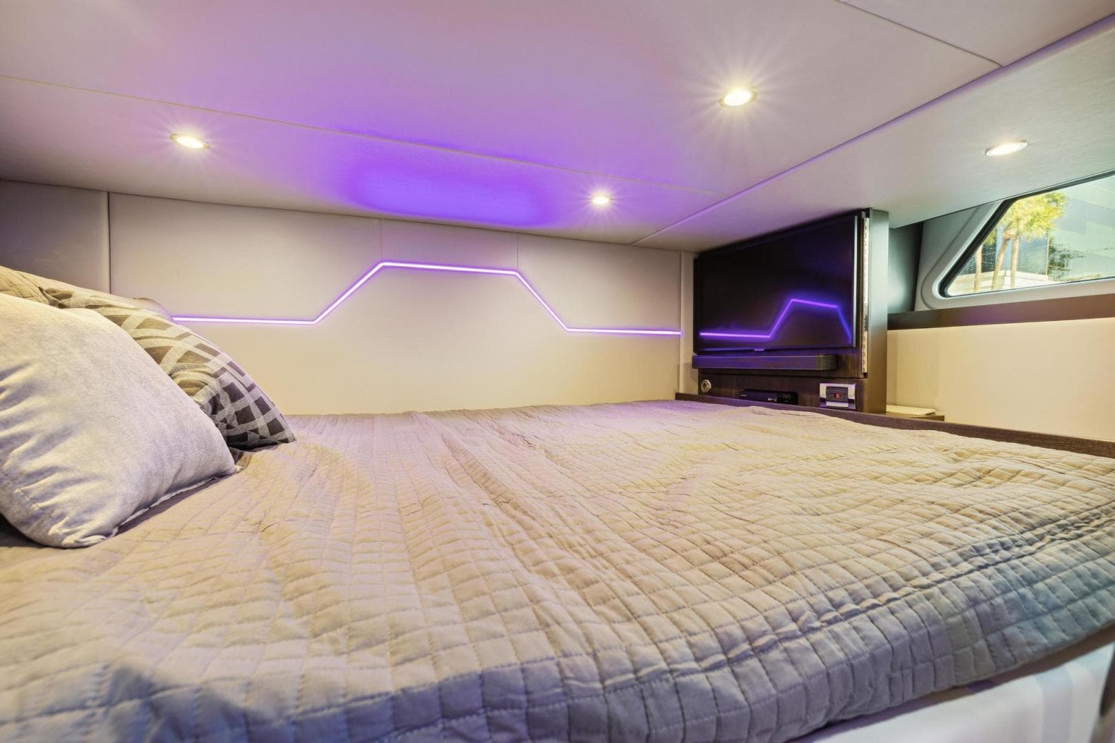 2023 Formula 430 Super Sport Crossover