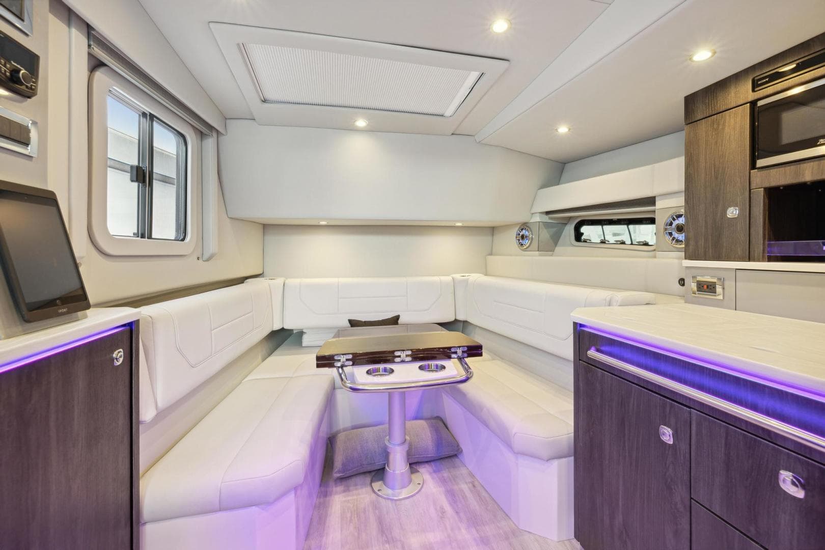 2023 Formula 430 Super Sport Crossover