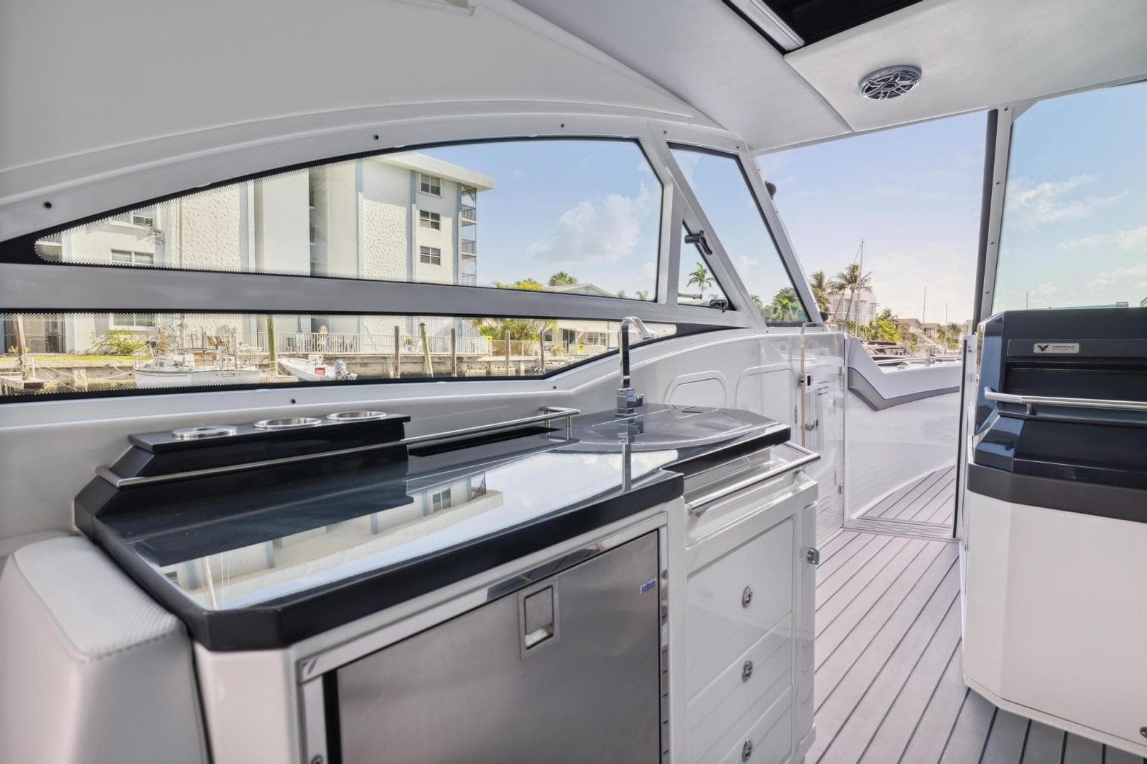 2023 Formula 430 Super Sport Crossover