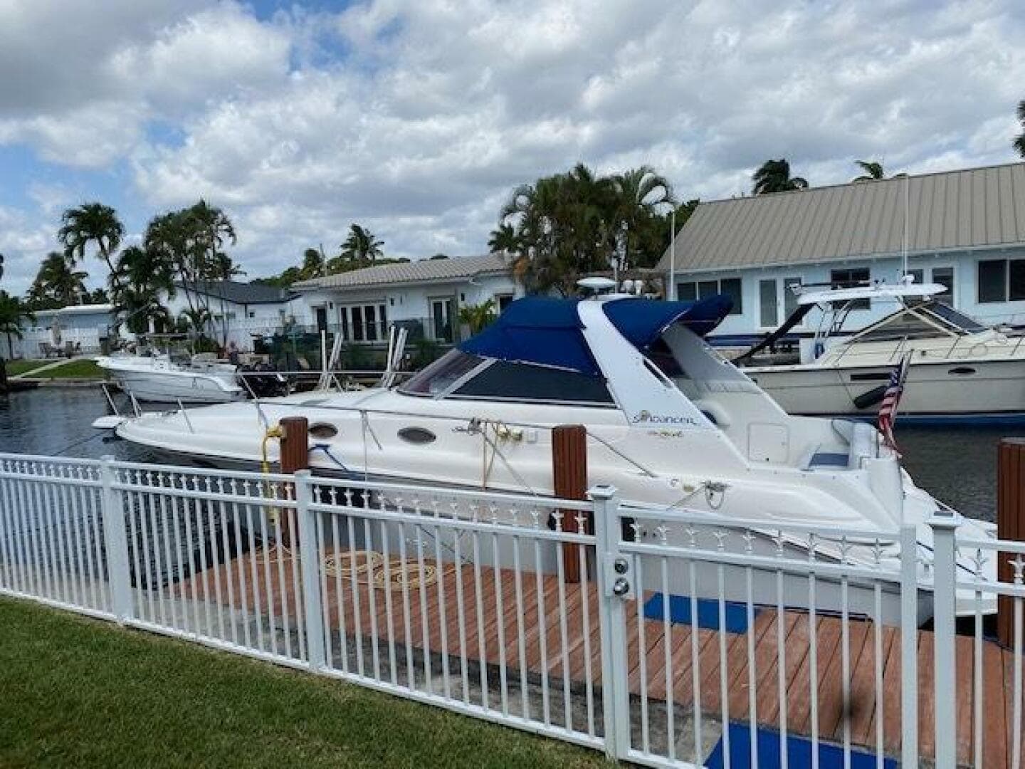 1997 Sea Ray 330 Sundancer