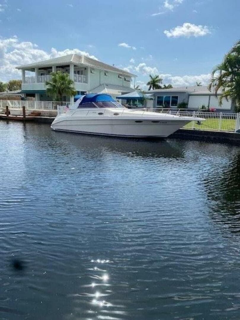 1997 Sea Ray 330 Sundancer