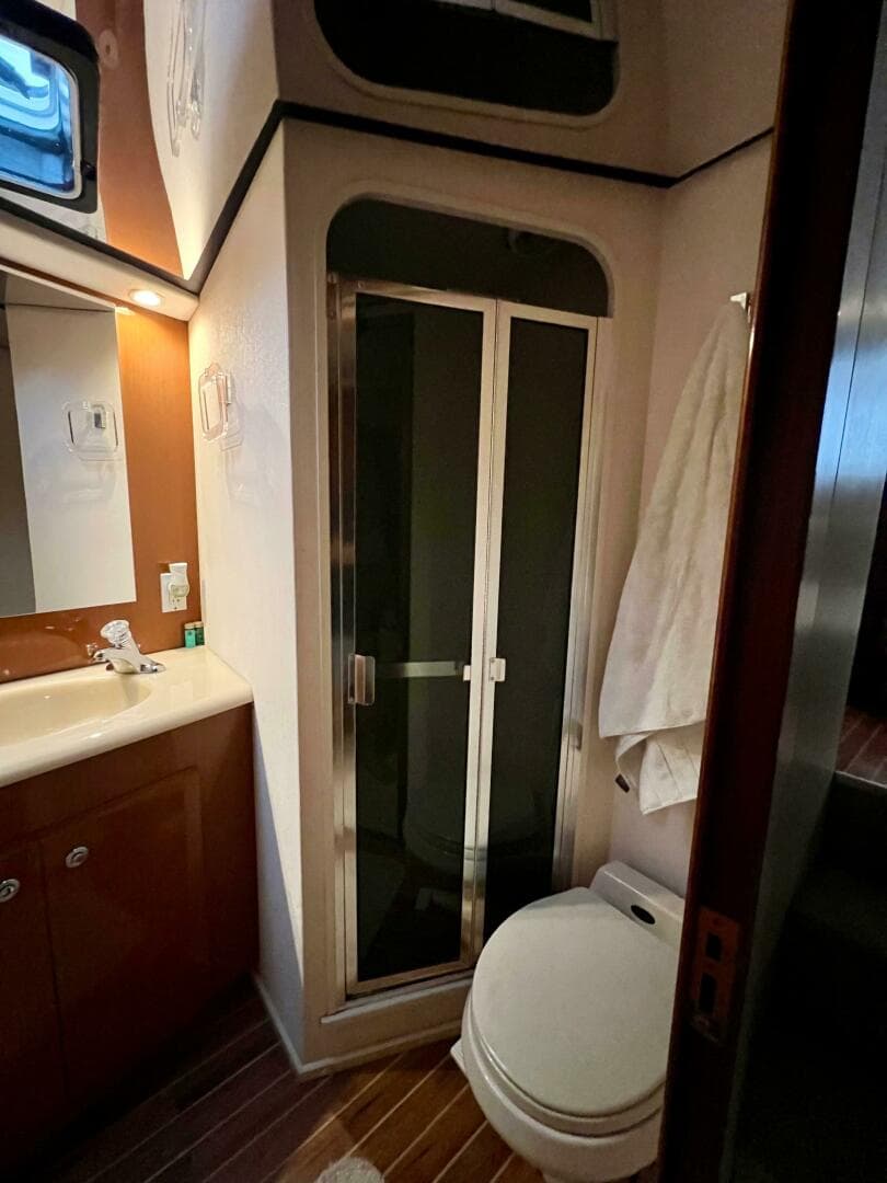 1997 Viking 43 Convertible