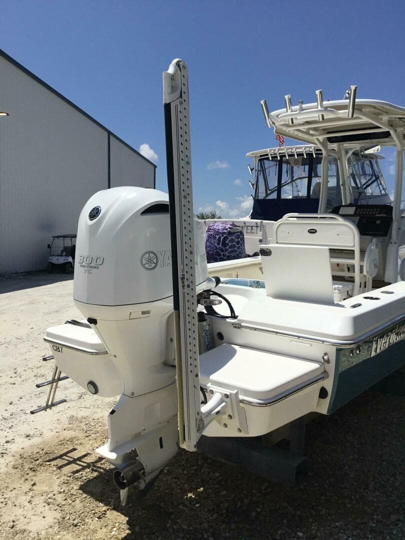 2016 Everglades 243CC