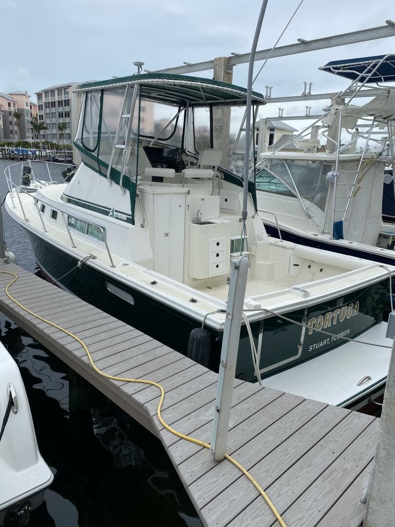2001 Albin 32 + 2 Command Bridge