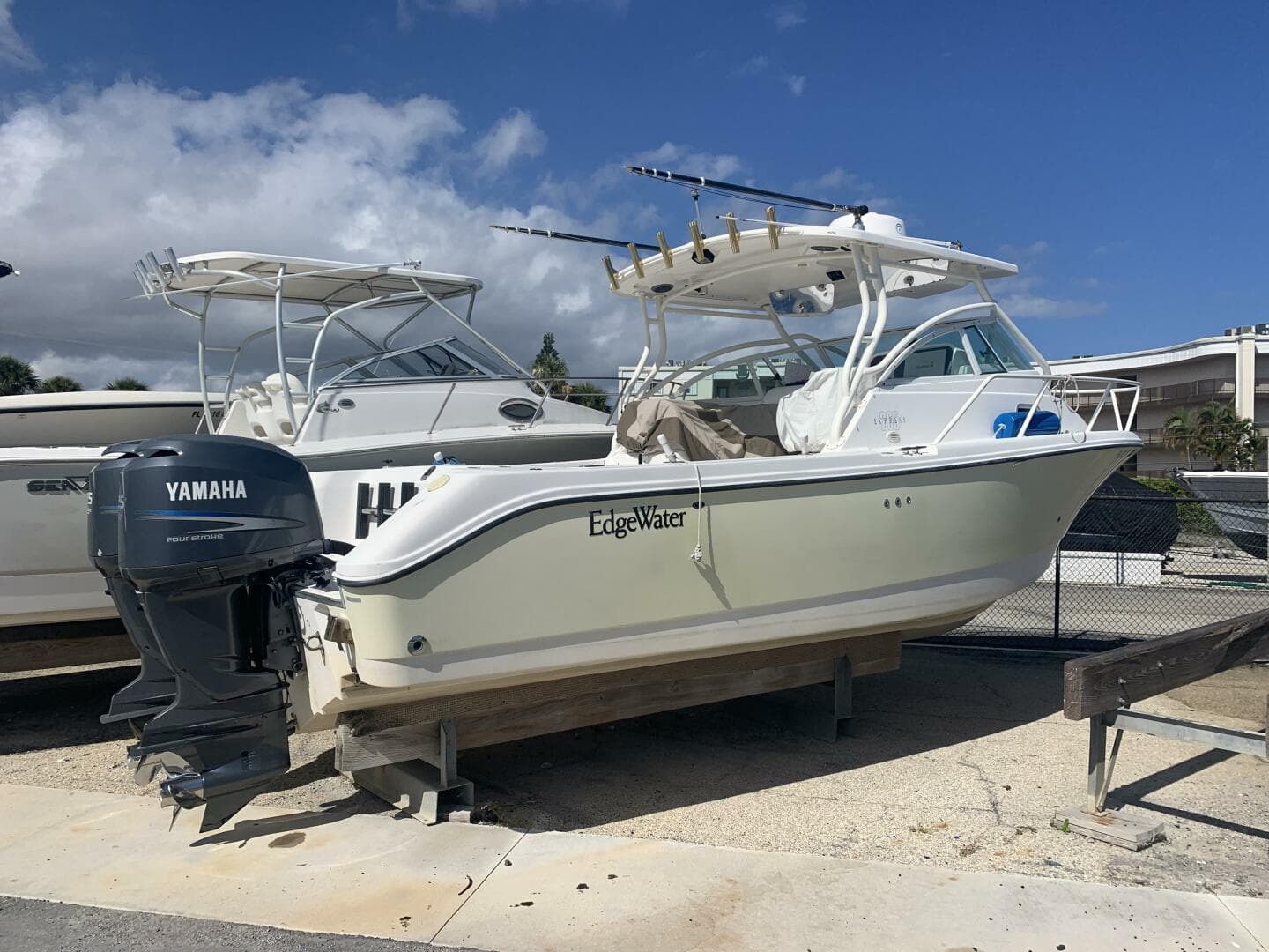 2003 Edgewater 265 Express