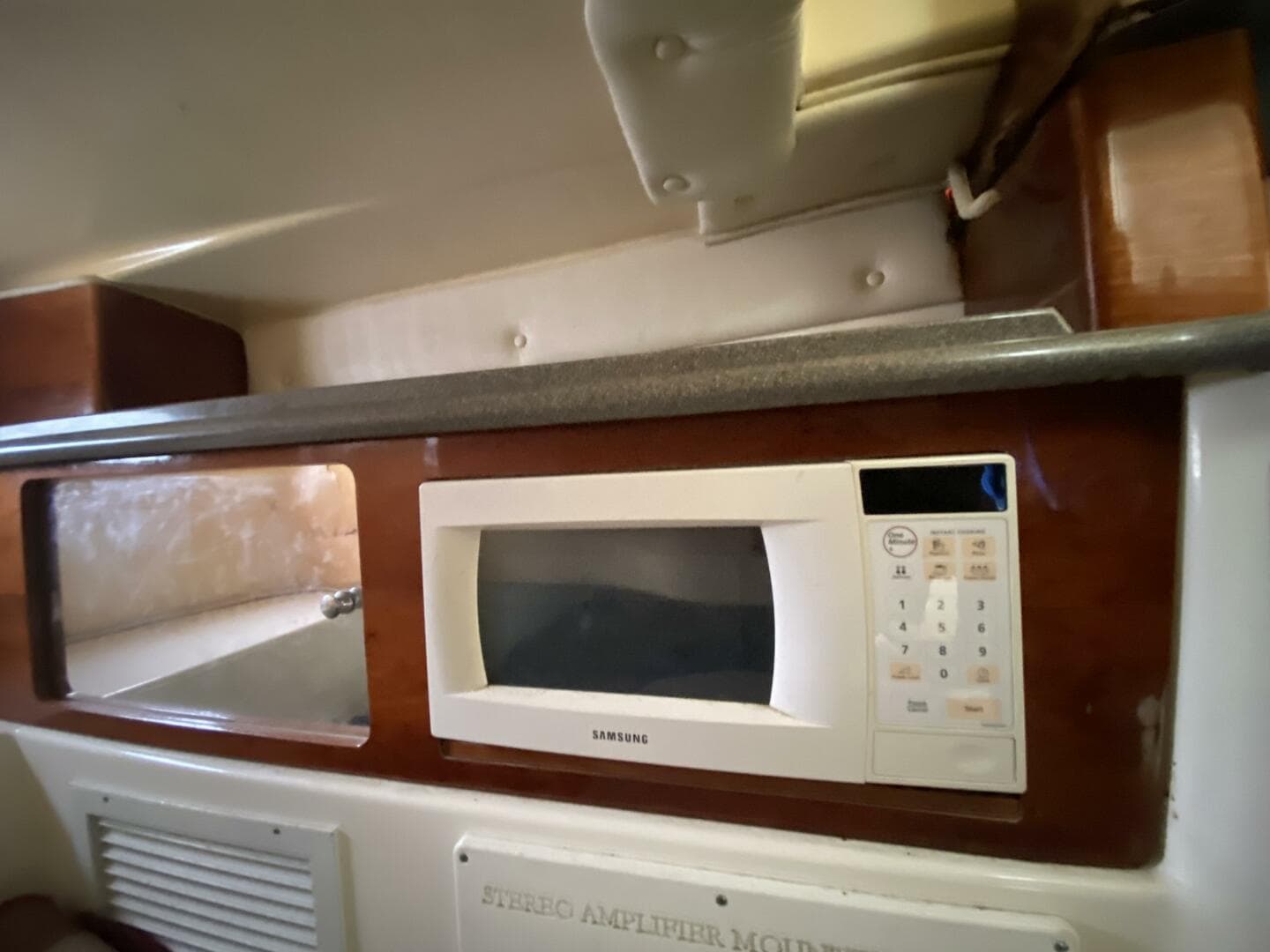 2003 Edgewater 265 Express