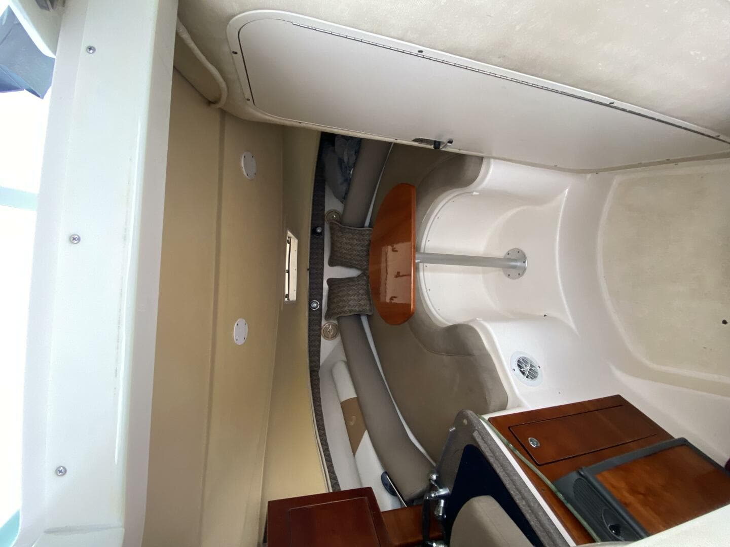 2003 Edgewater 265 Express