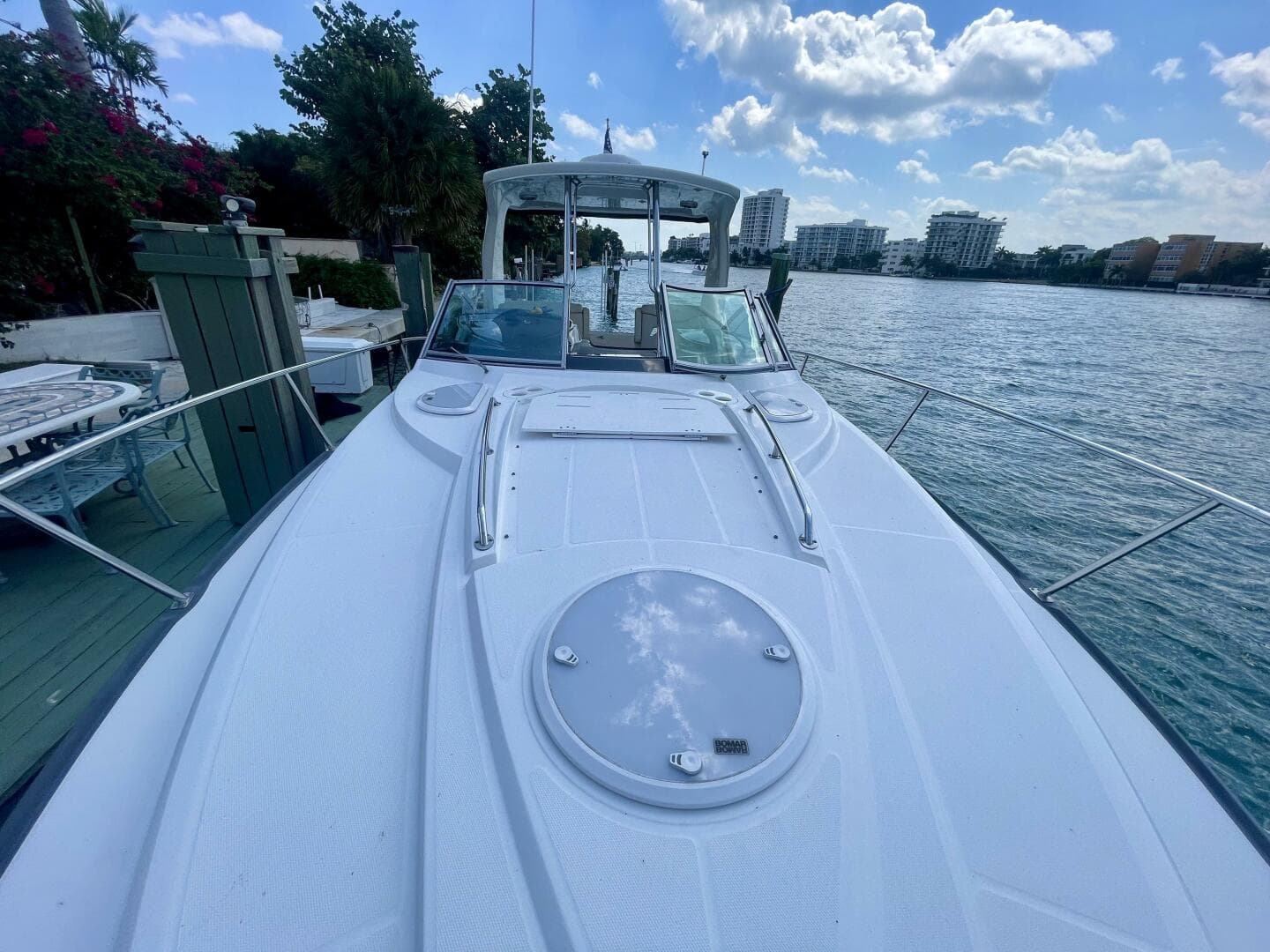 2016 Monterey 335 Sport Yacht