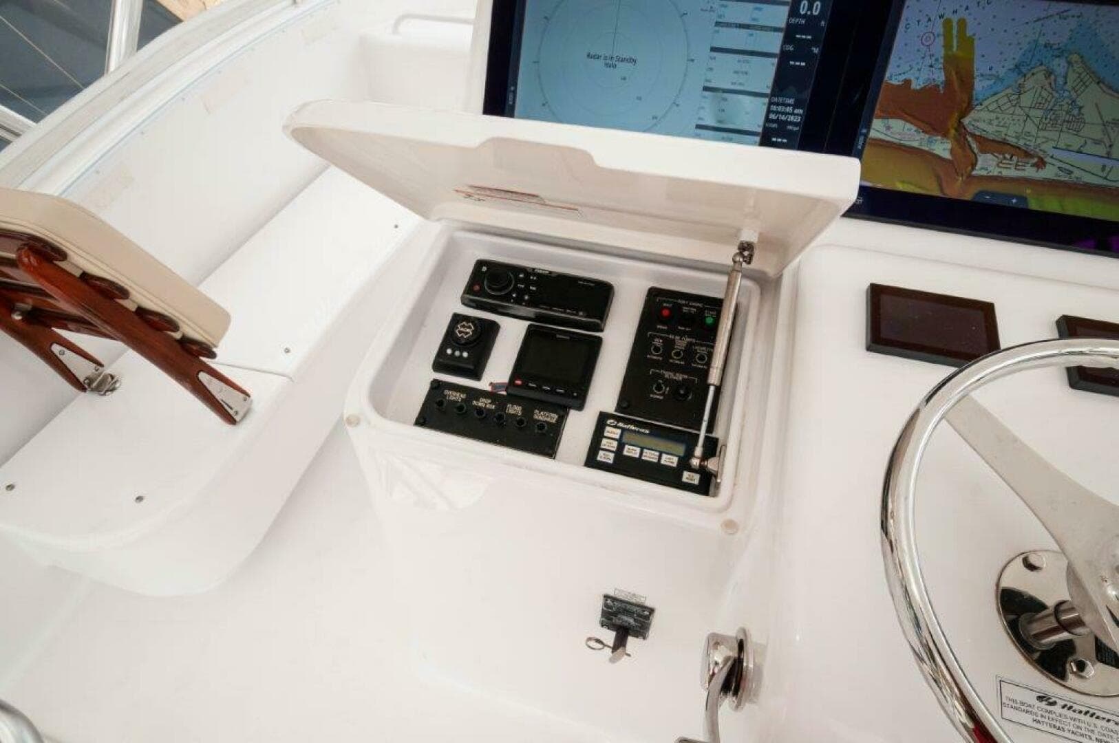 2016 Hatteras GT60  KNOT ON CALL  Helm 5