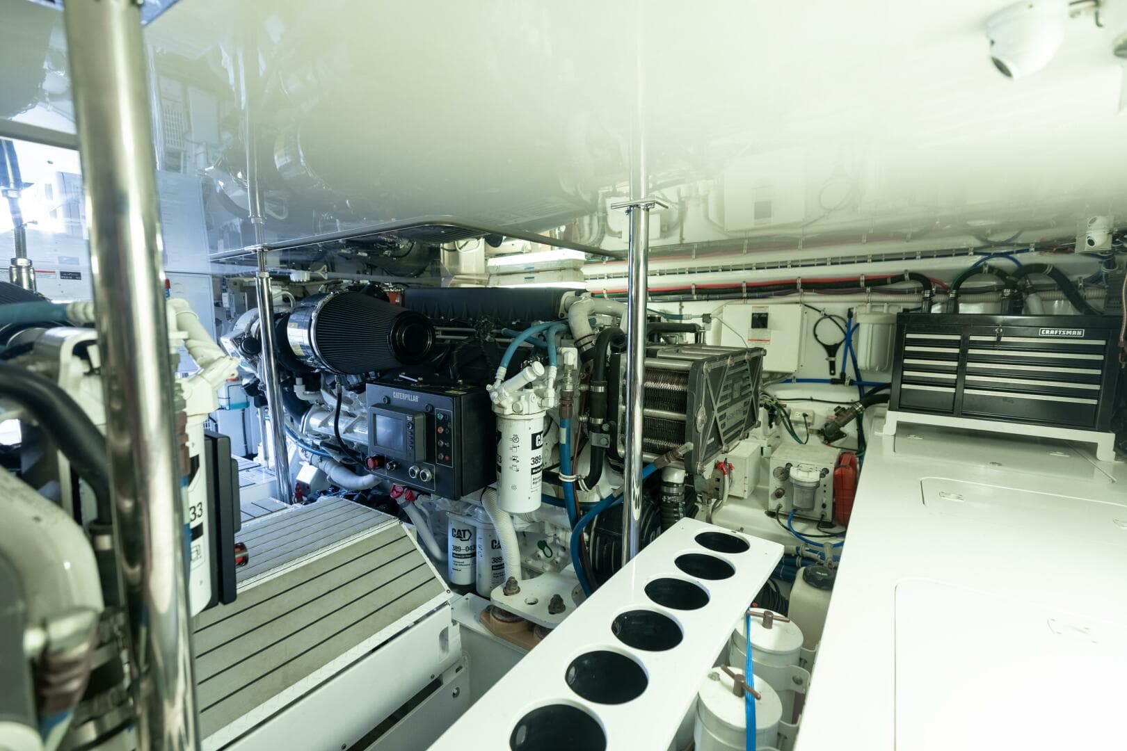 2016 Hatteras GT60  KNOT ON CALL  Engine Room 1