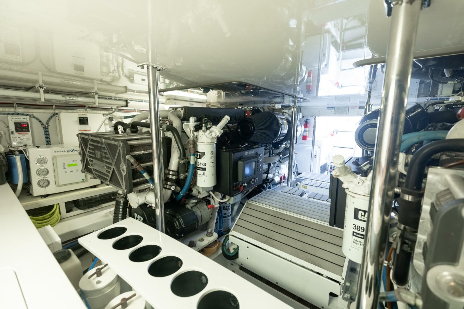 2016 Hatteras GT60  KNOT ON CALL  Engine Room