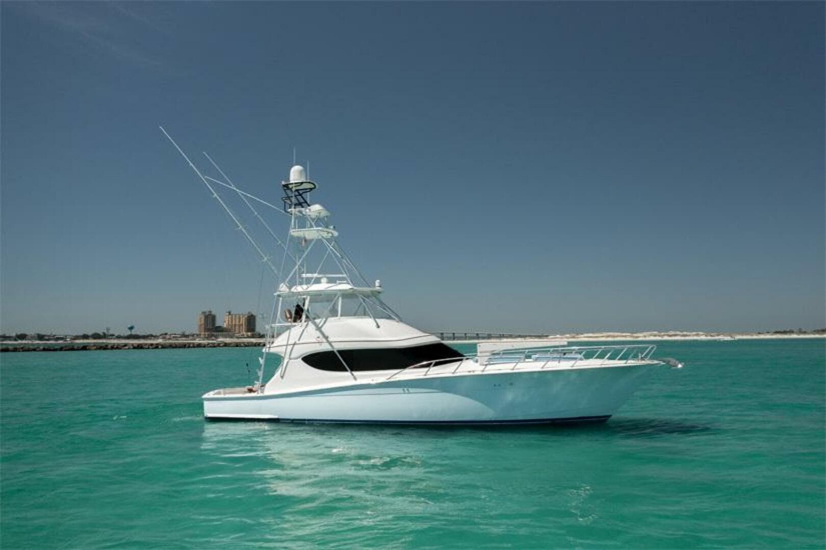 2016 Hatteras GT60  KNOT ON CALL  STBD Profile