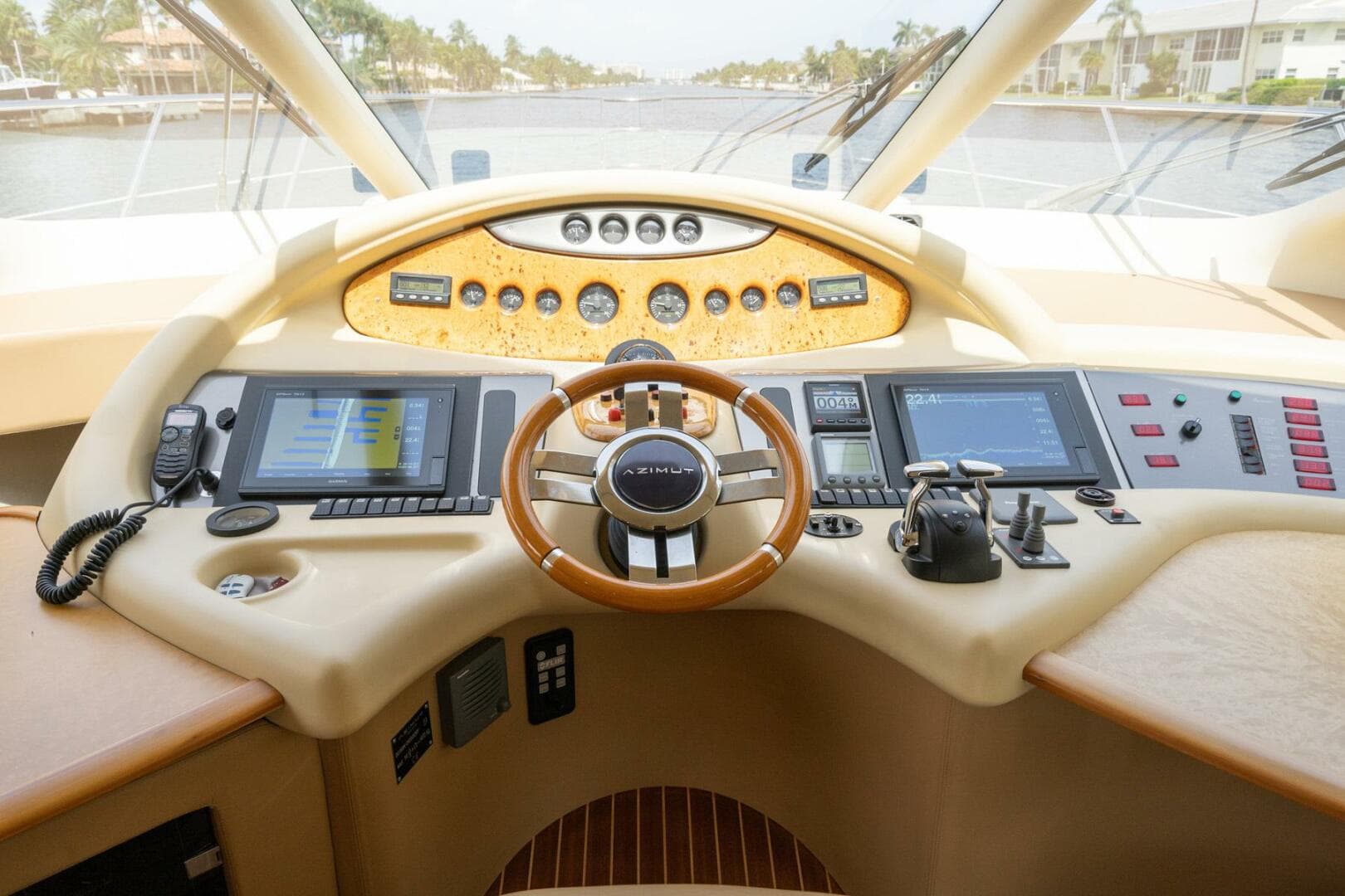 2009 Azimut 62E