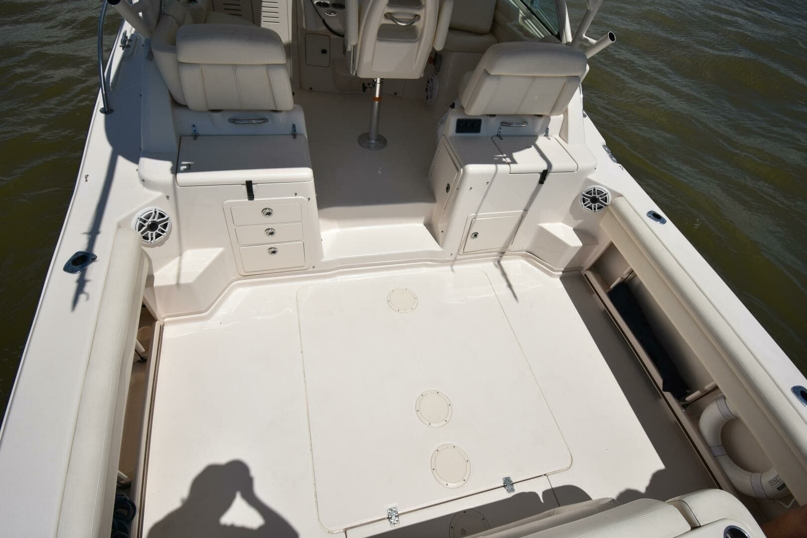2016 Grady-White 330 Express 