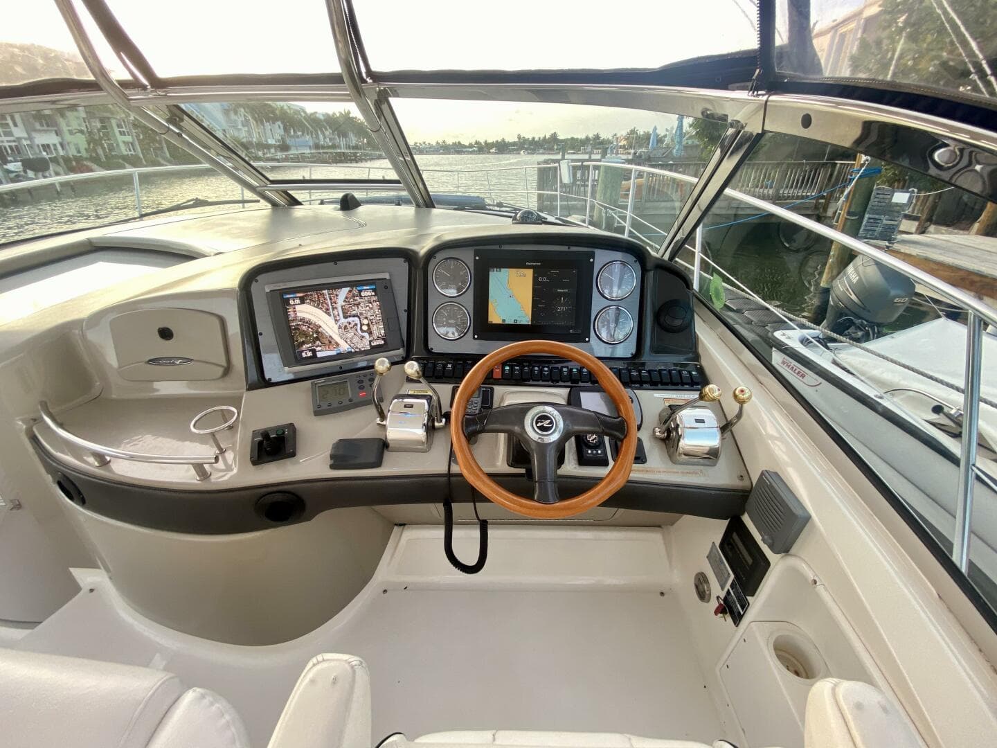2005 Sea Ray 420 Sundancer