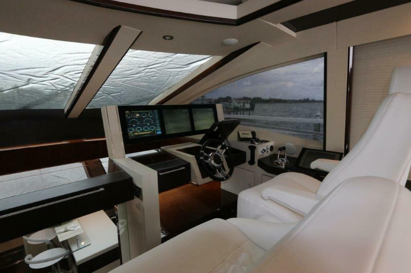 2009 Lazzara Yachts LSX 75