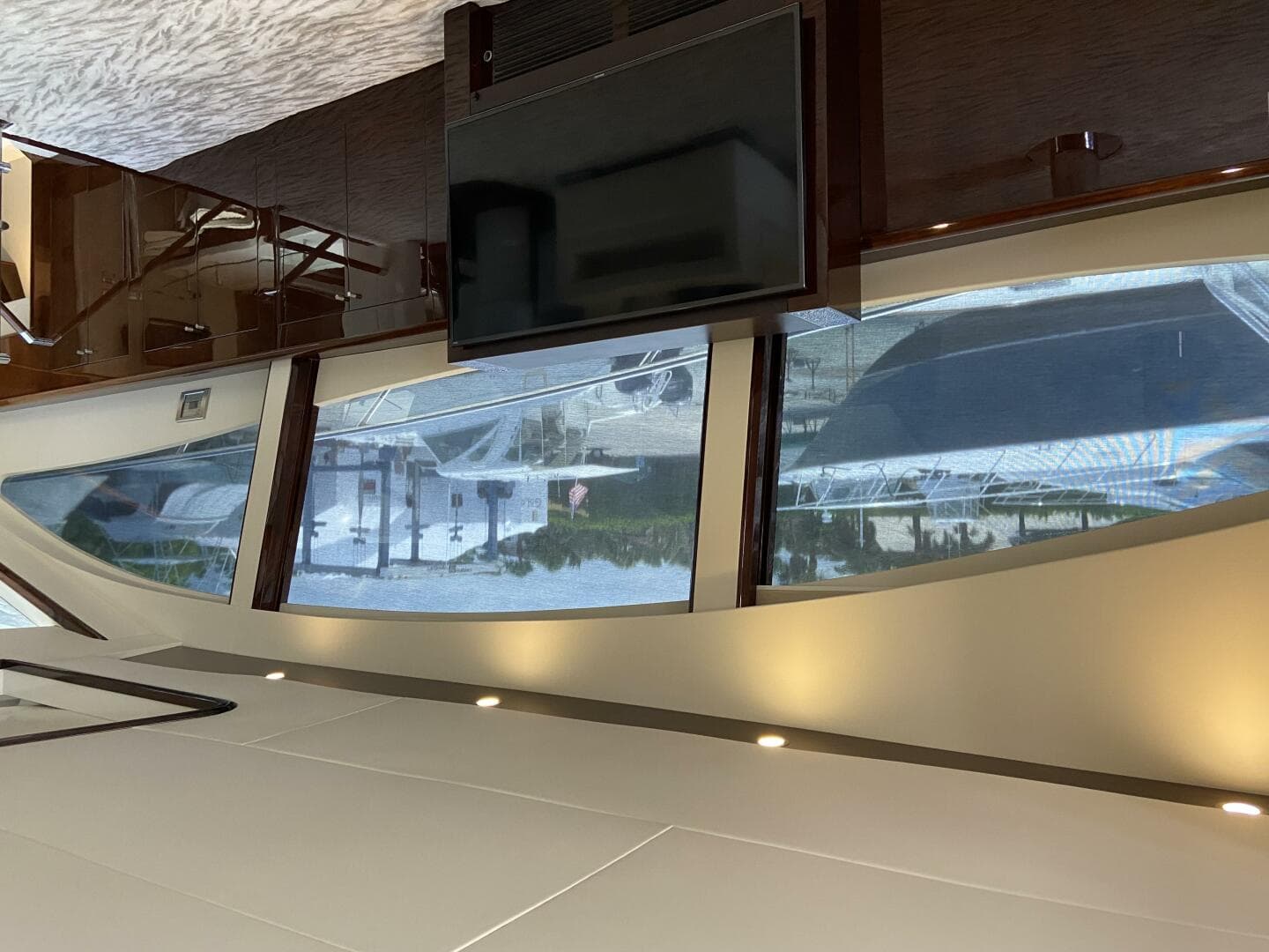 2009 Lazzara Yachts LSX 75