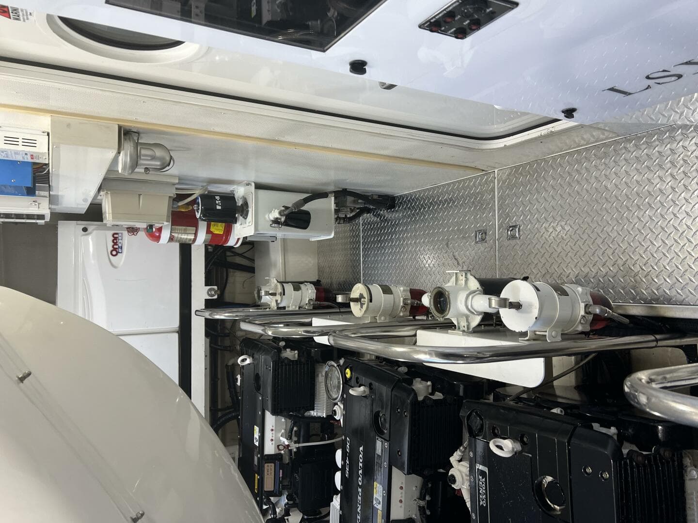 2009 Lazzara Yachts LSX 75