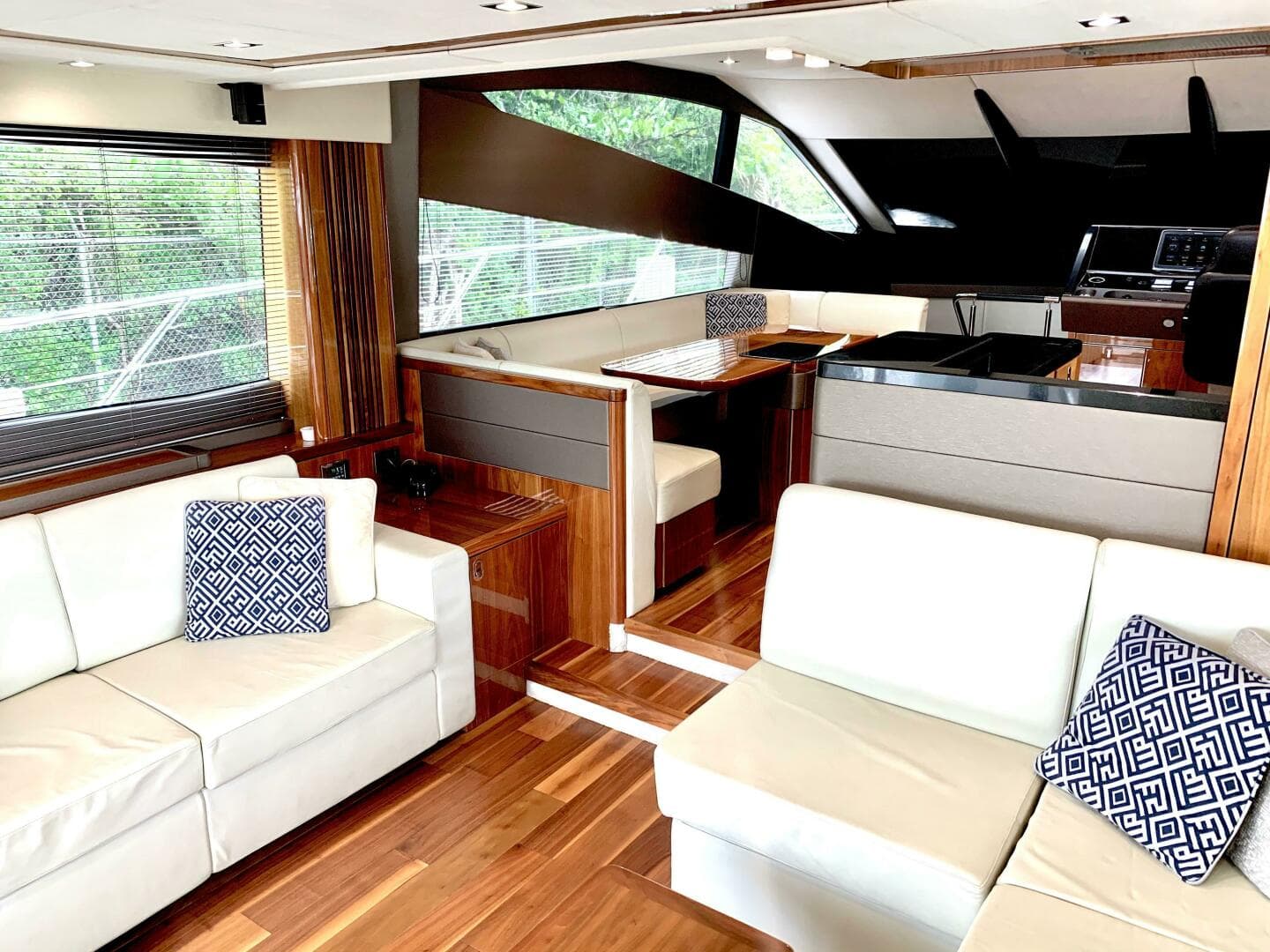 2016 Sunseeker Manhattan 65