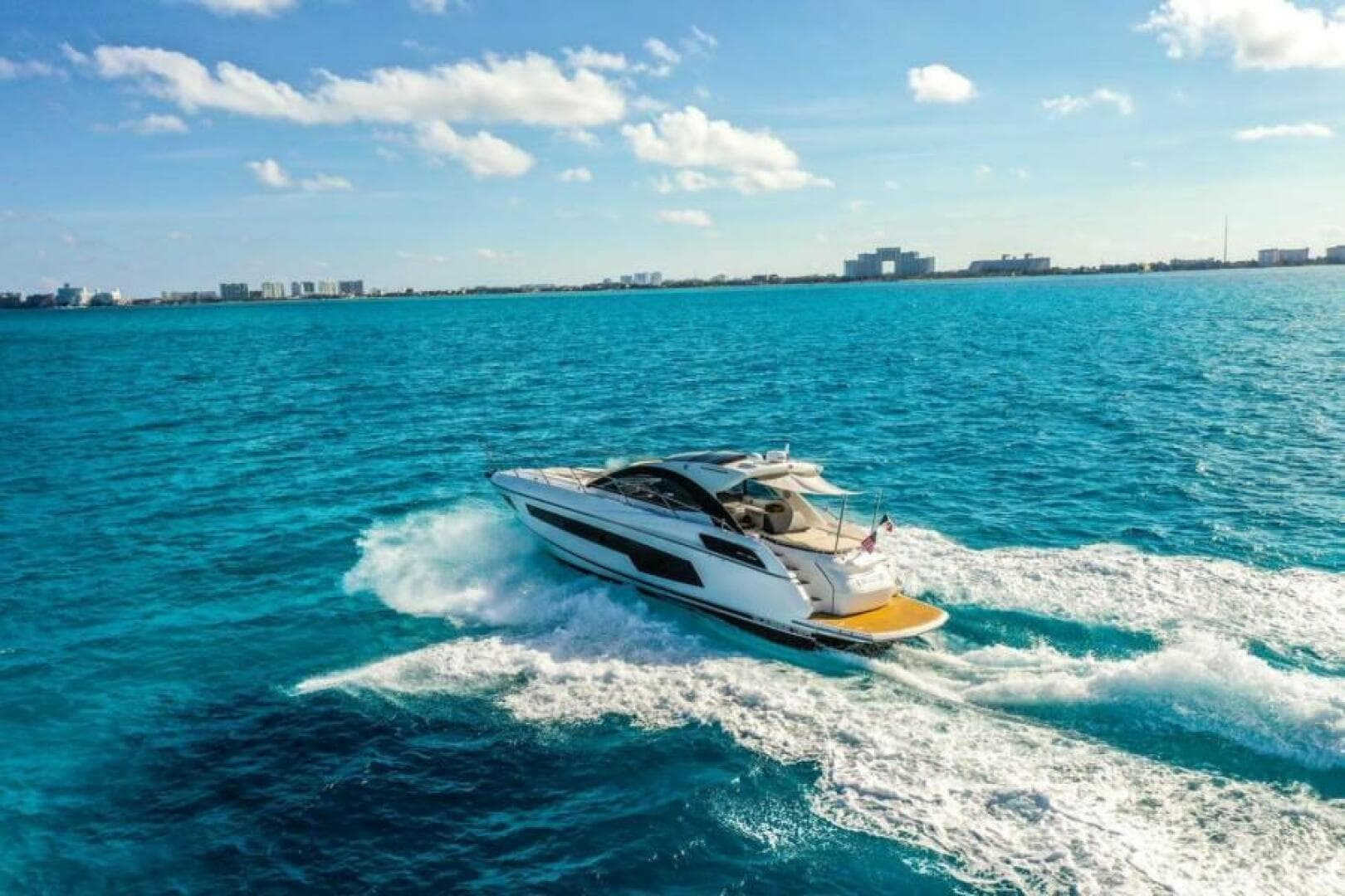 2015 Sunseeker San Remo