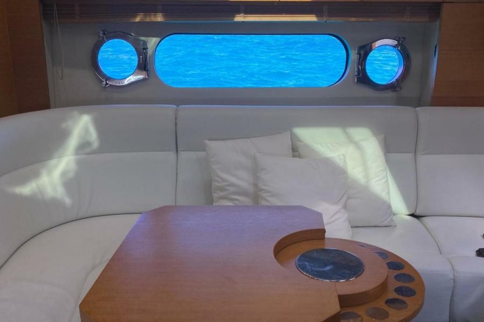 2015 Sunseeker San Remo