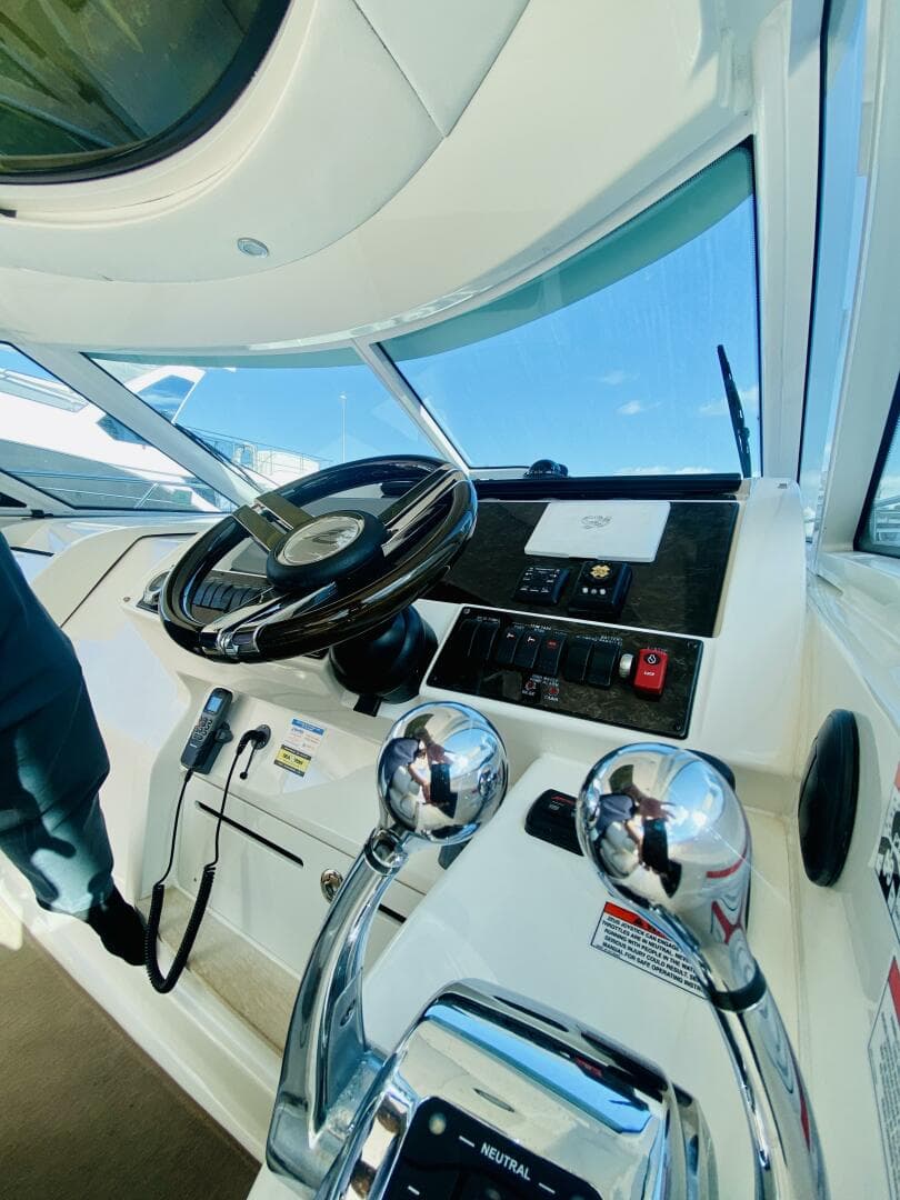 2010 Sea Ray 450 Sundancer