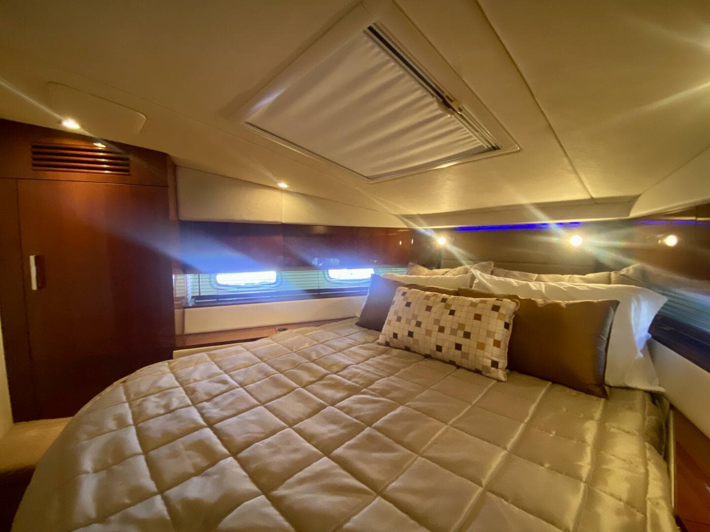 2010 Sea Ray 450 Sundancer