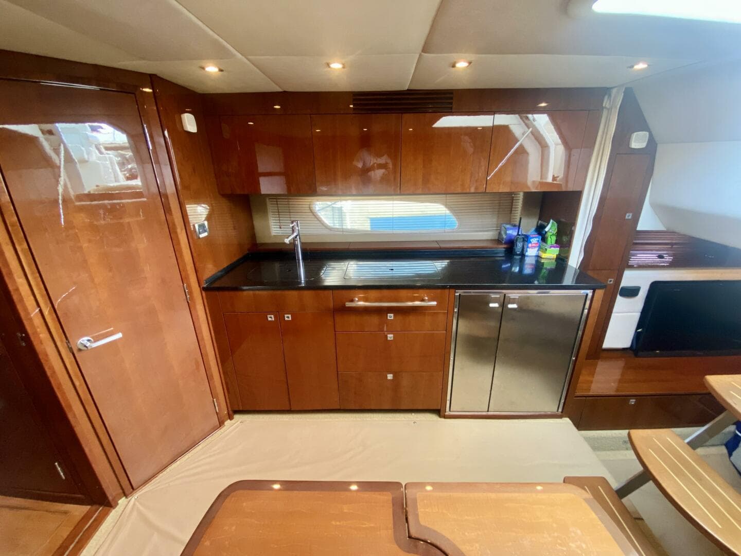 2010 Sea Ray 450 Sundancer