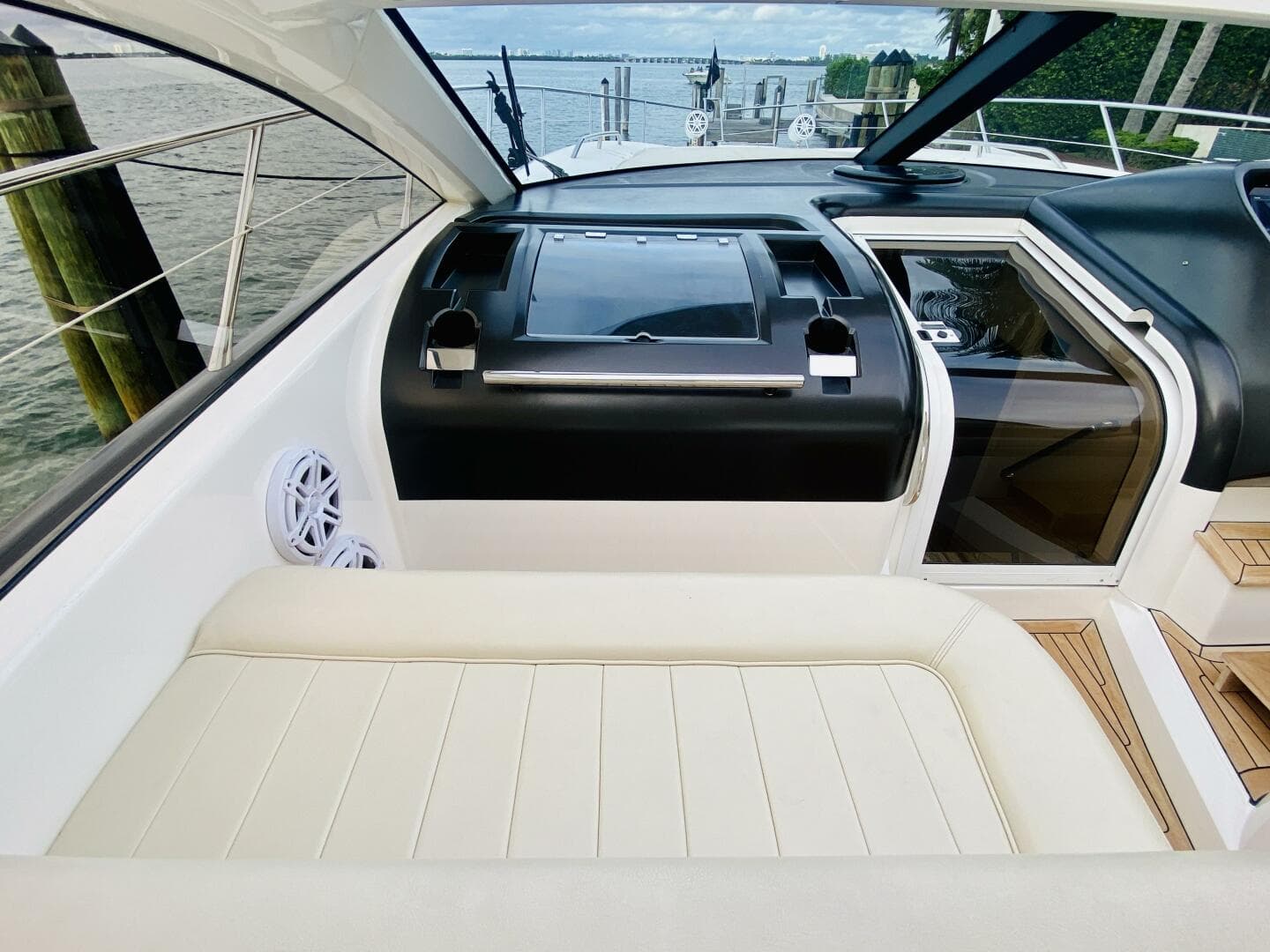 2010 Sunseeker Predator 60