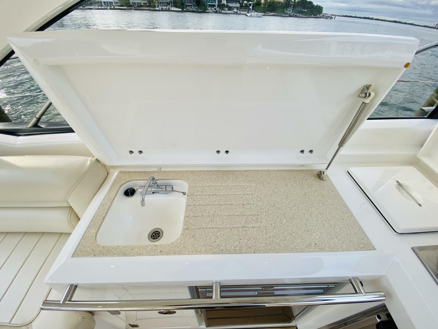 2010 Sunseeker Predator 60