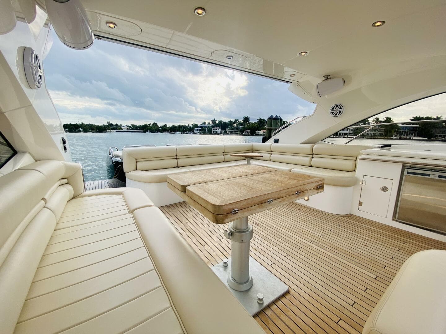 2010 Sunseeker Predator 60