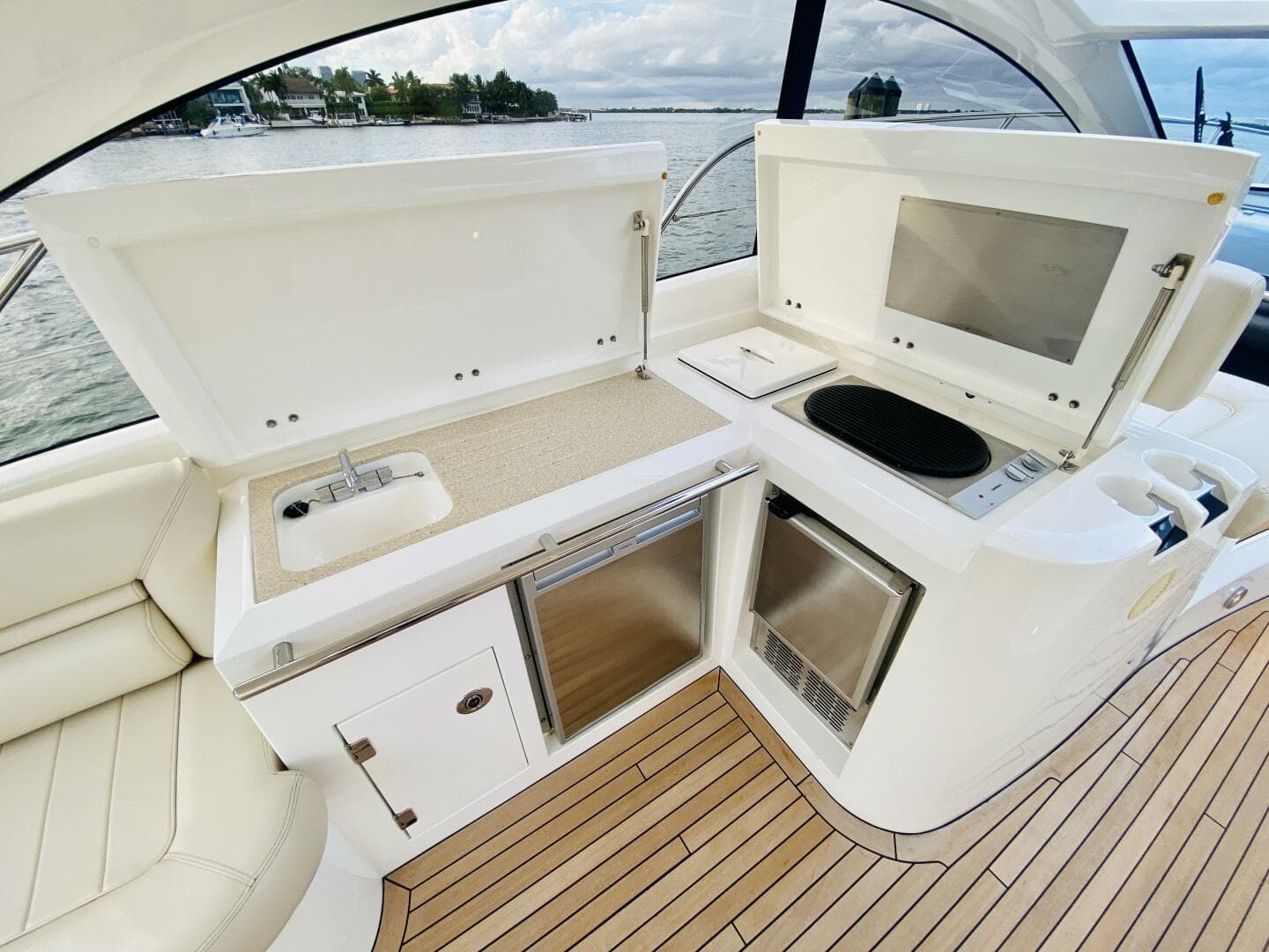 2010 Sunseeker Predator 60
