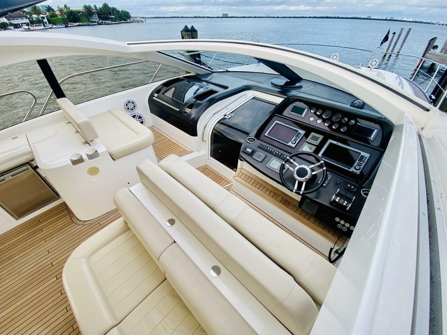 2010 Sunseeker Predator 60