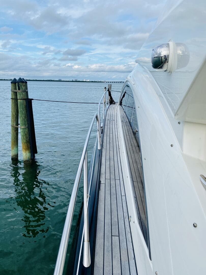 2010 Sunseeker Predator 60