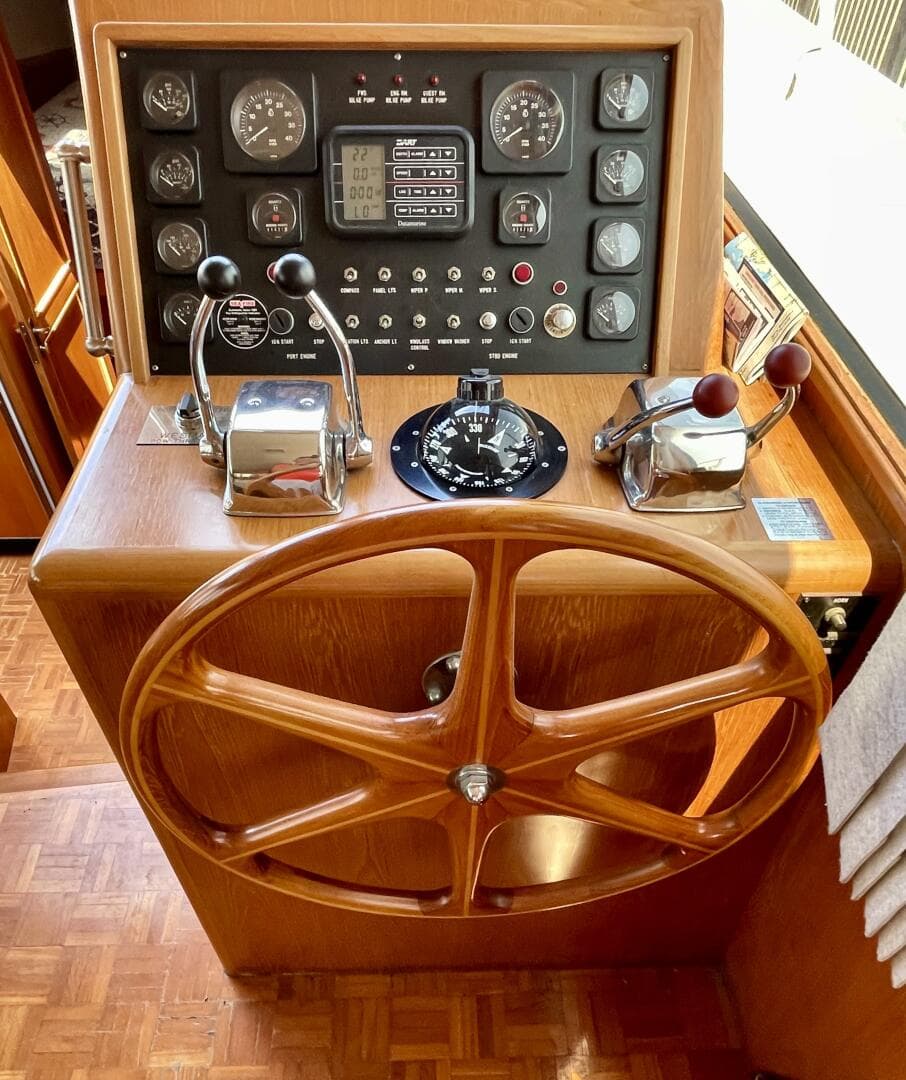 1991 Ocean Alexander Flybridge