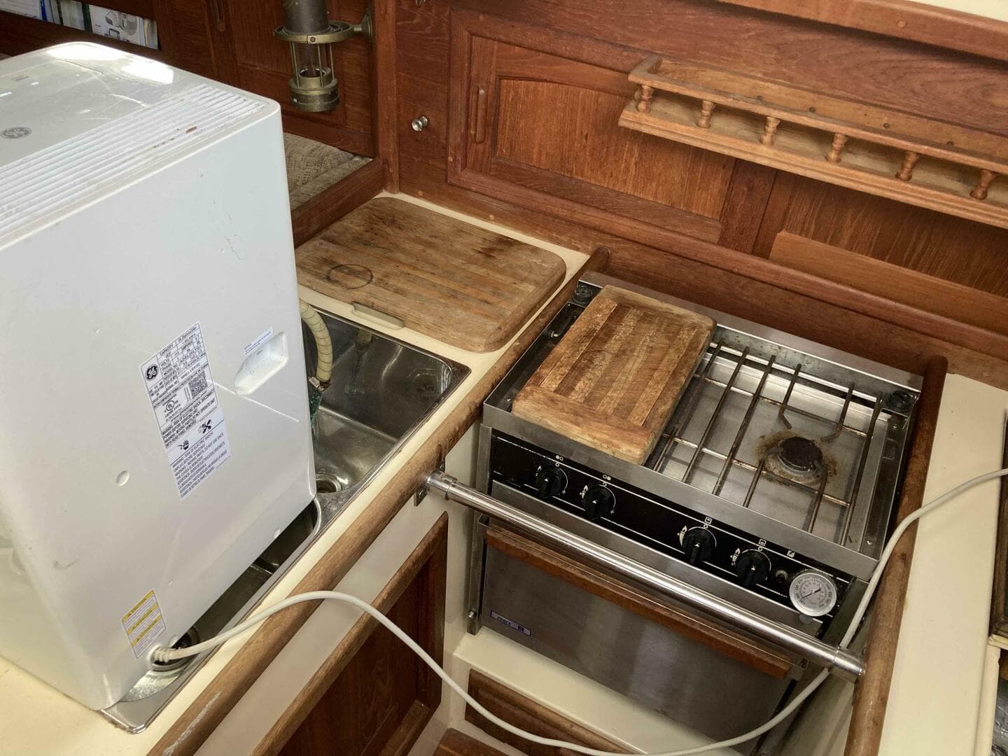 1994 Pacific Seacraft Crealock 37