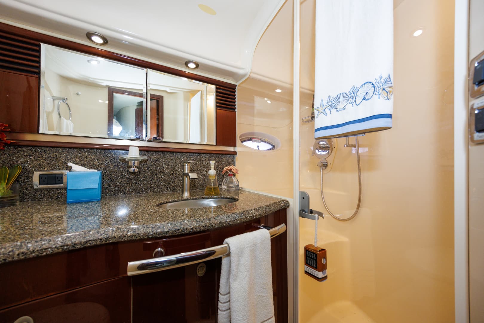2009 Sea Ray 52 SUNDANCER