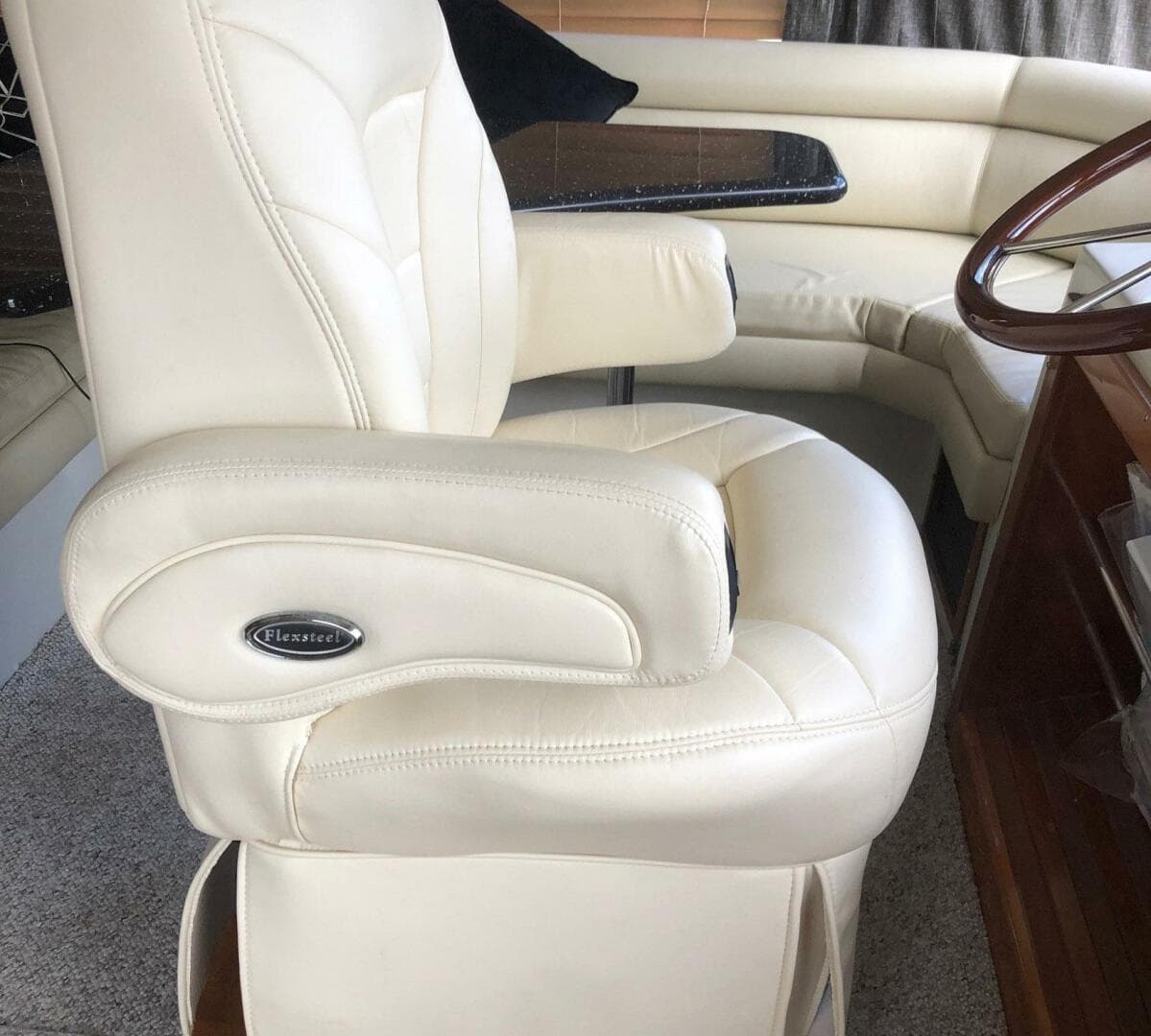 2005 Navigator 53 Classic PH