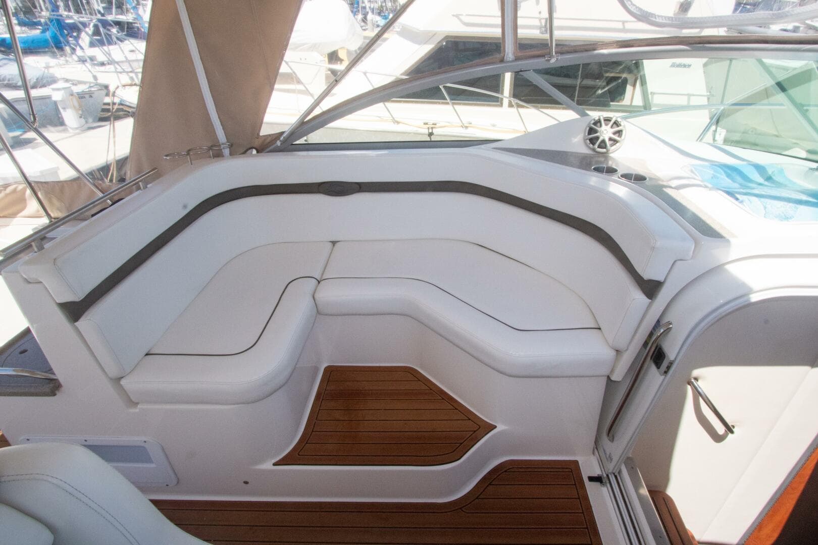 2008 Rinker 40 Express Cruiser