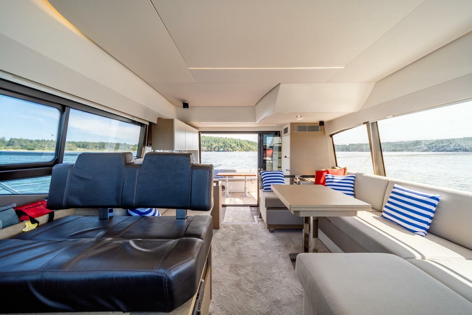 2019 Prestige 460