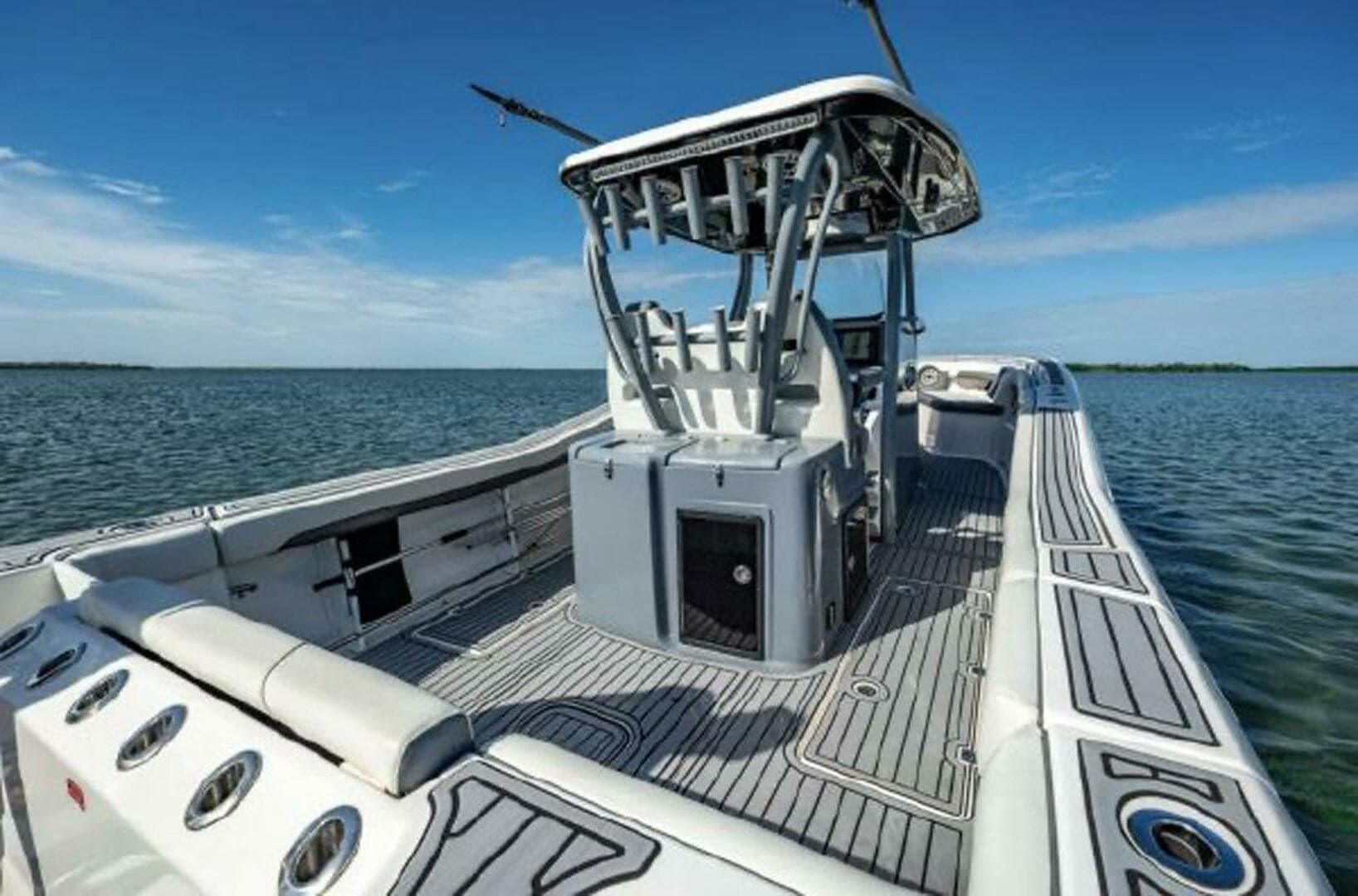 2020 Tidewater 320 CC Adventure