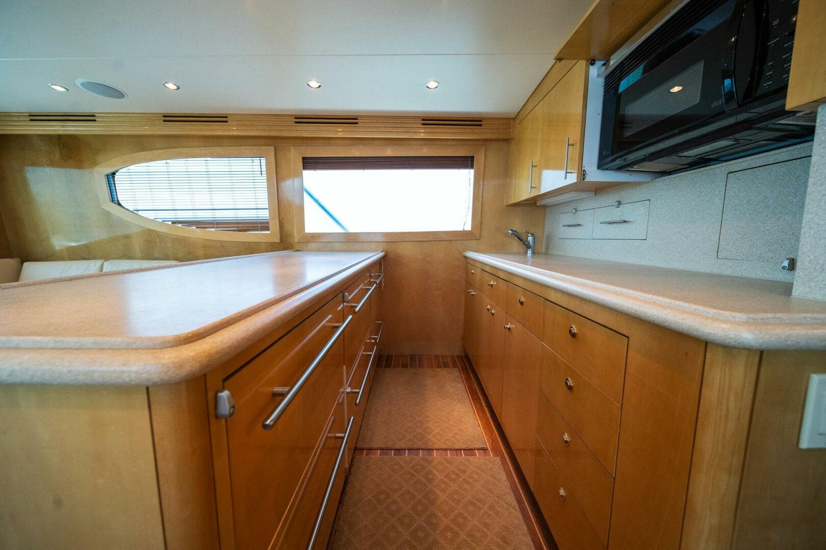 2003 Hatteras 54 Convertible - Big Boyd