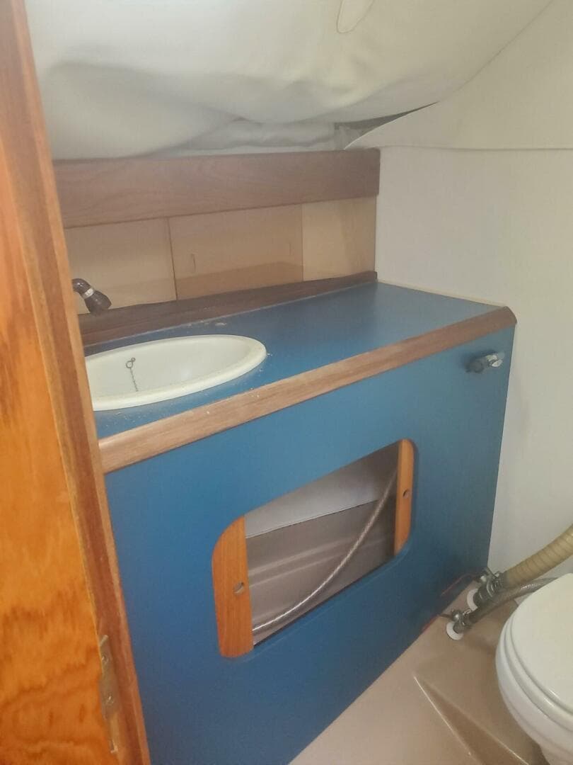 1985 Beneteau First 375