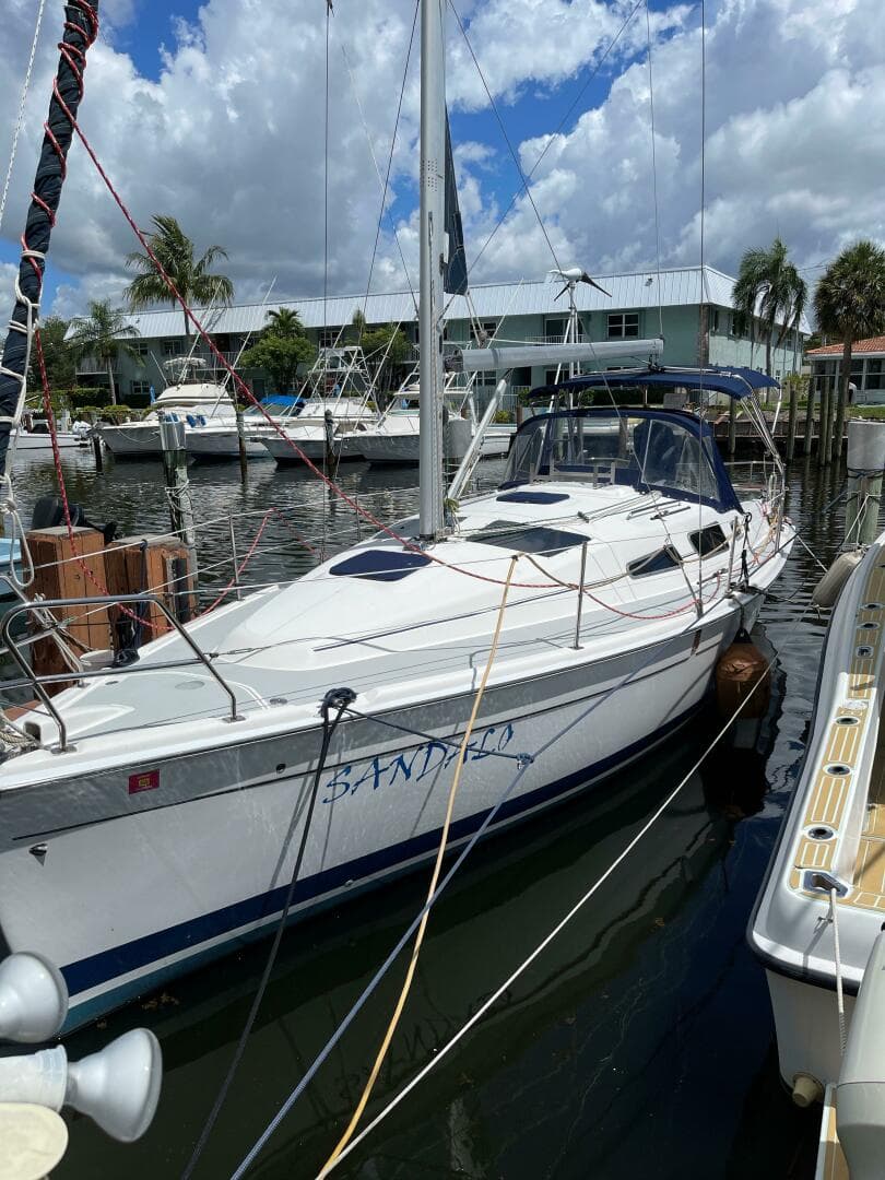 2006 Hunter 33
