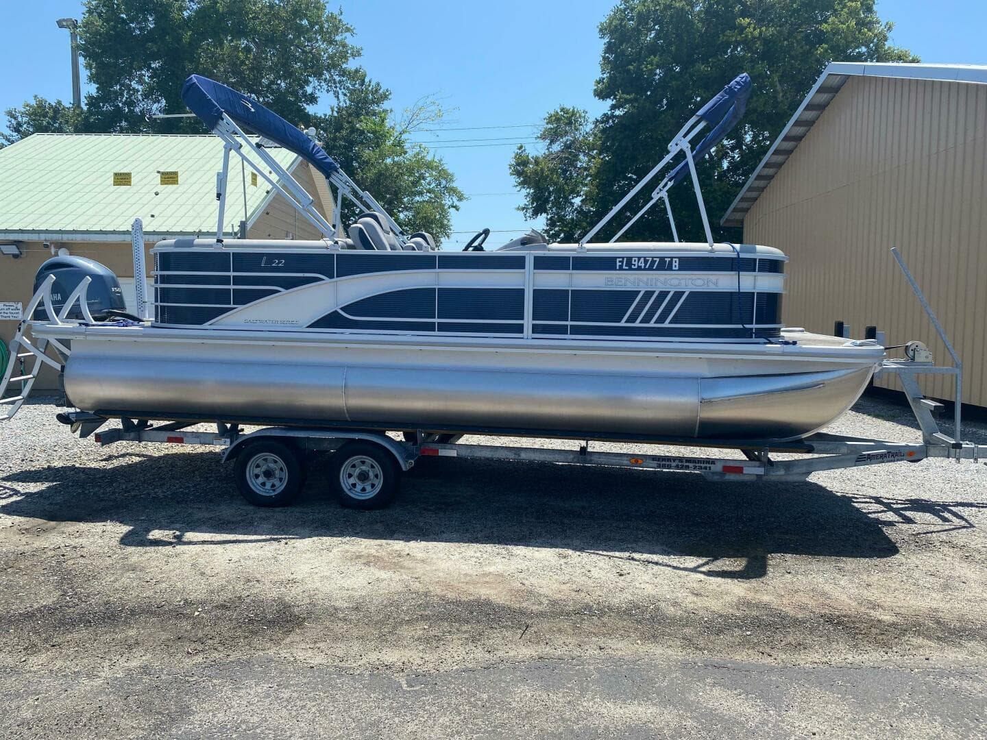 2022 Bennington 22LSR